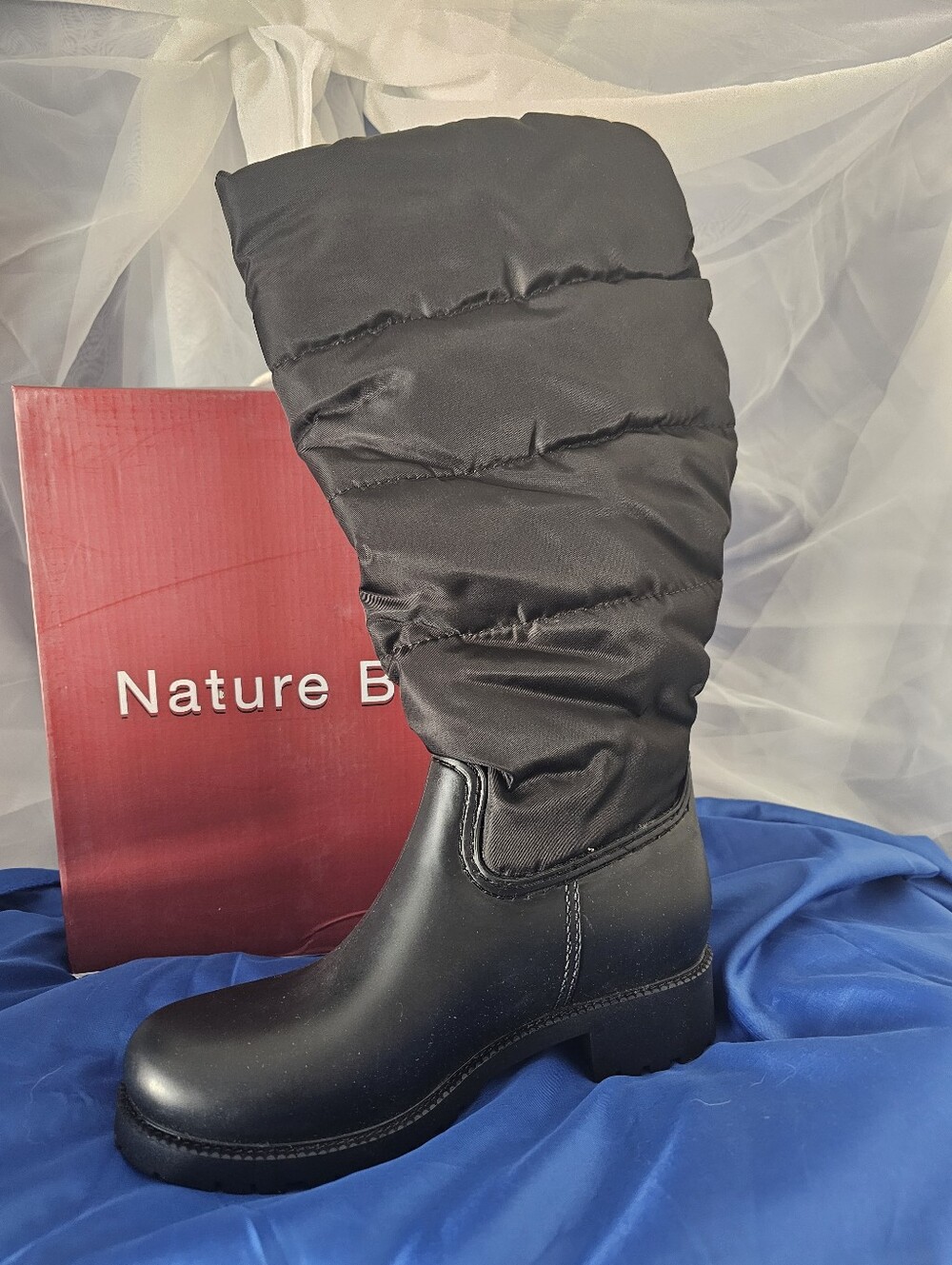 Elegant Black Quilted Heeled Boots - Picture 3 of 7